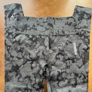 Gymshark Women’s Black and Grey Leggings with Butt Scrunch Lift